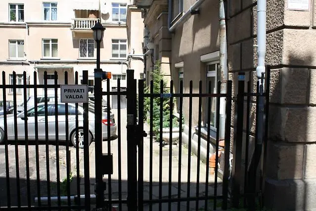 Apartment Opera House